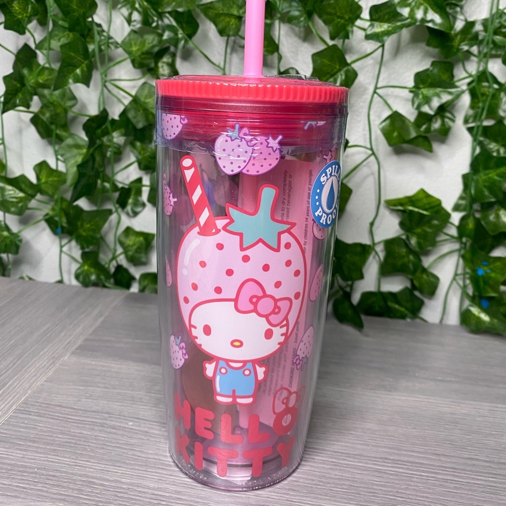 Sanrio Hello Kitty Strawberries Tumbler W/ Lid and Straws